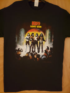 KISS T-SHIRT BRAND NEW  2XL --LOVE GUN