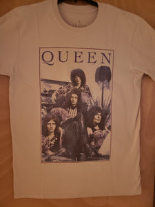 QUEEN T-SHIRT BRAND NEW  EXTRA LARGE