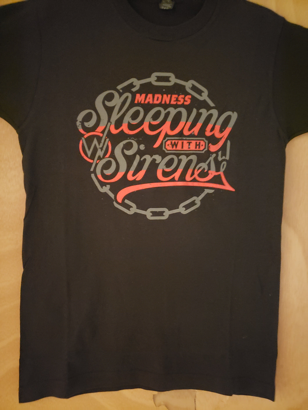 SLEEPING WITH SIRENS T-SHIRT BRAND NEW SMALL