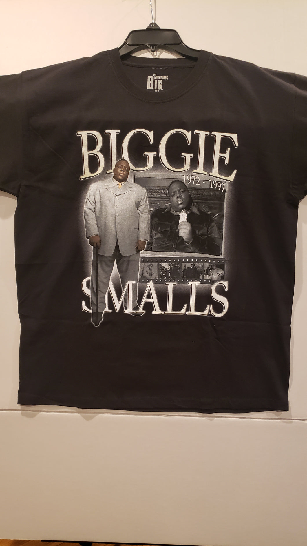 NOTORIOUS B.I.G T-SHIRT BRAND NEW EXTRA LARGE -SMALLS SUITED